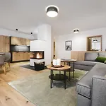 فالنتين ديزاين ابارتمنتس