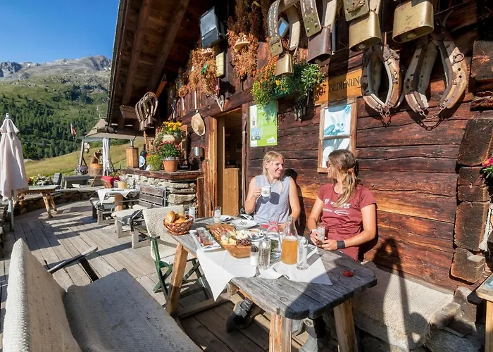 Daire Valentin Design